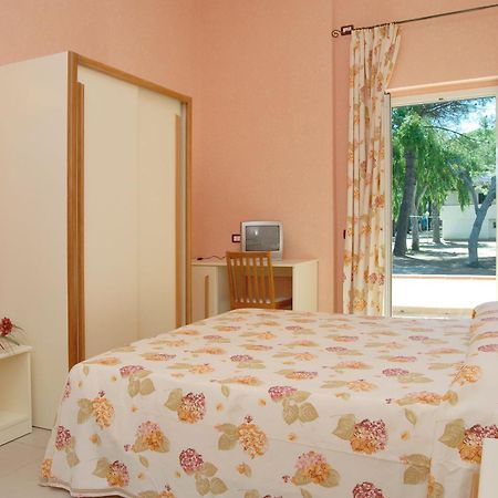 Villaggio Lido Del Mare Rodi Garganico Exteriör bild