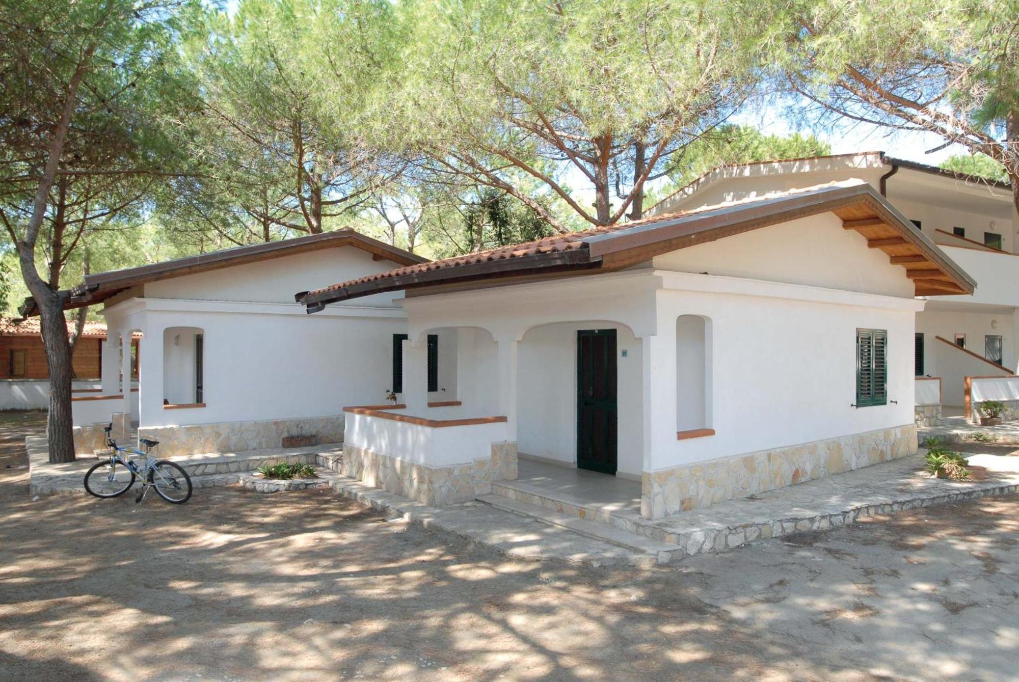 Villaggio Lido Del Mare Rodi Garganico Exteriör bild