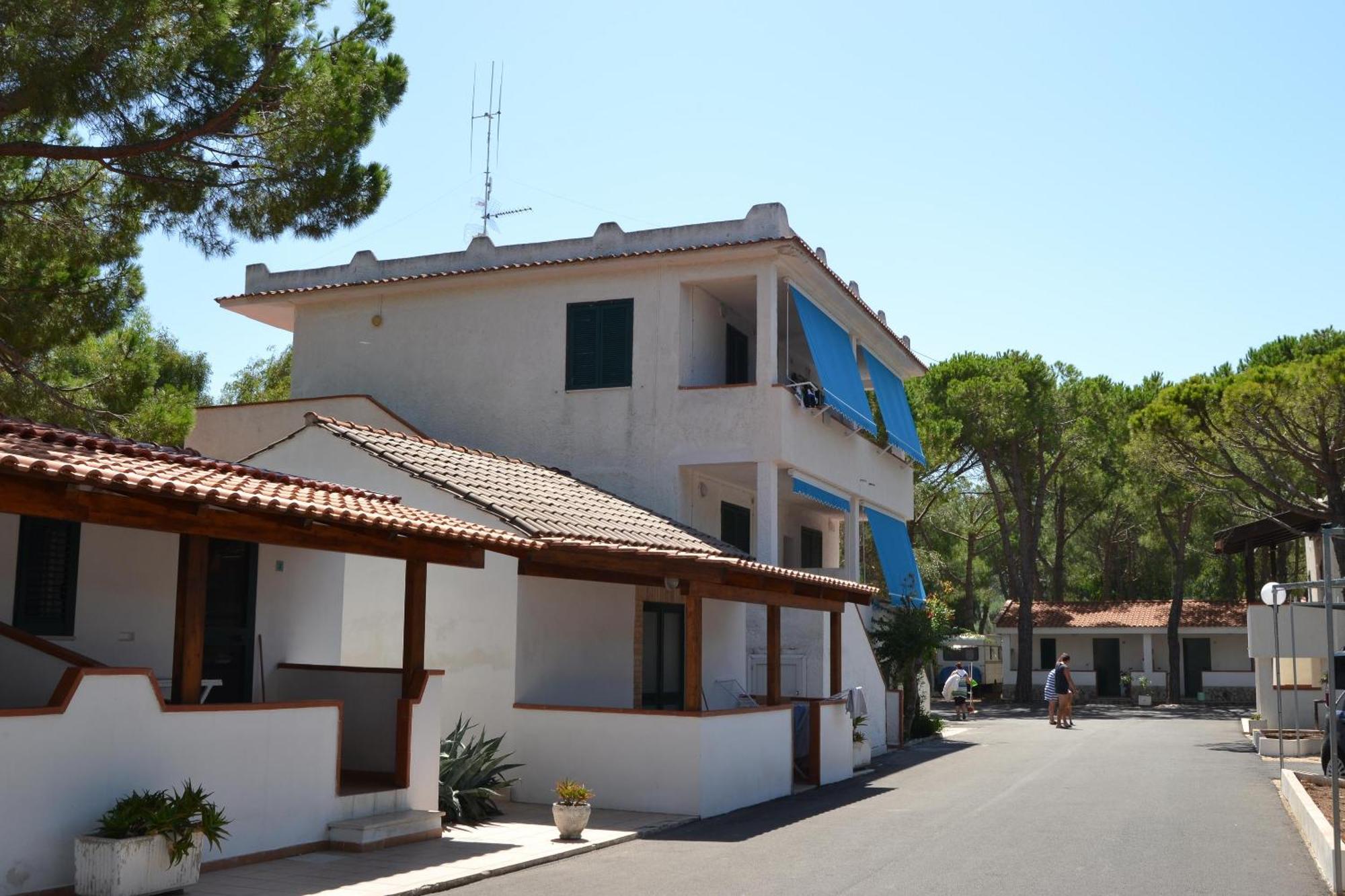 Villaggio Lido Del Mare Rodi Garganico Exteriör bild